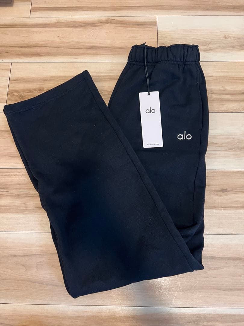 alo yoga アコレードストレート レッグスウェットパンツM