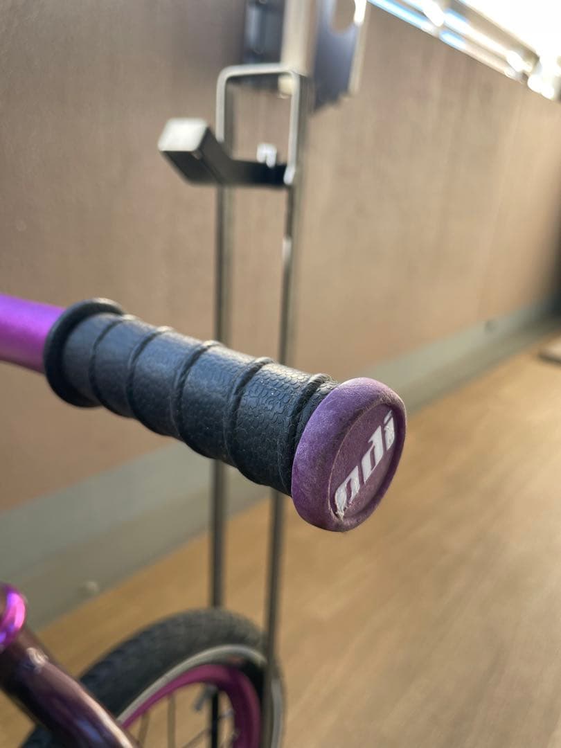 ストライダー　ゴムタイヤ　12インチ　STRIDER