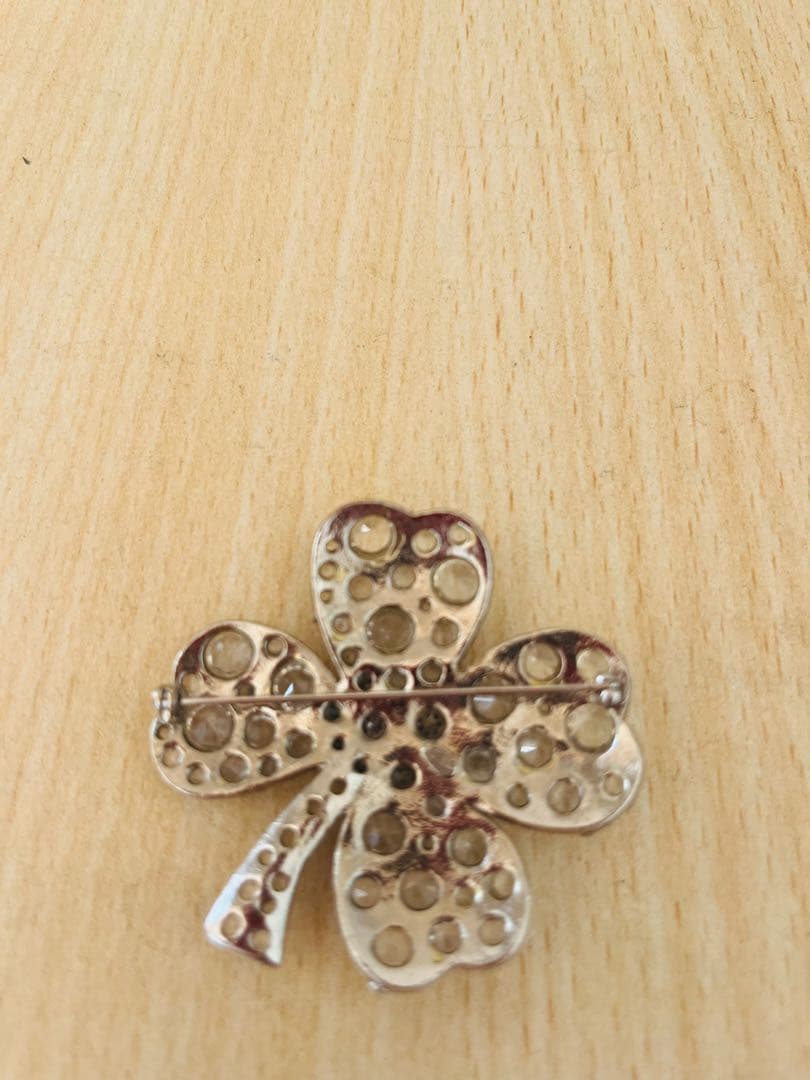 シャネル　　ブローチ